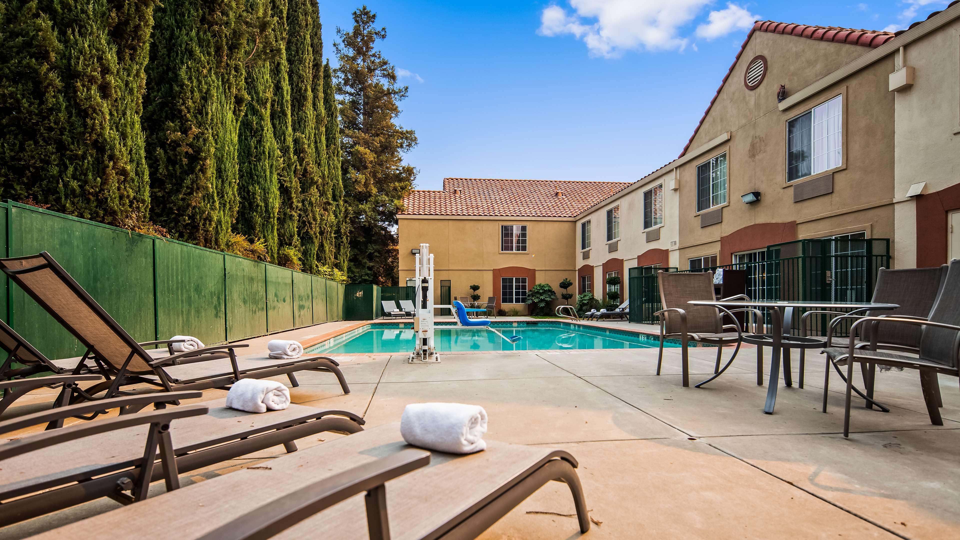Best Western Brentwood Inn Екстер'єр фото