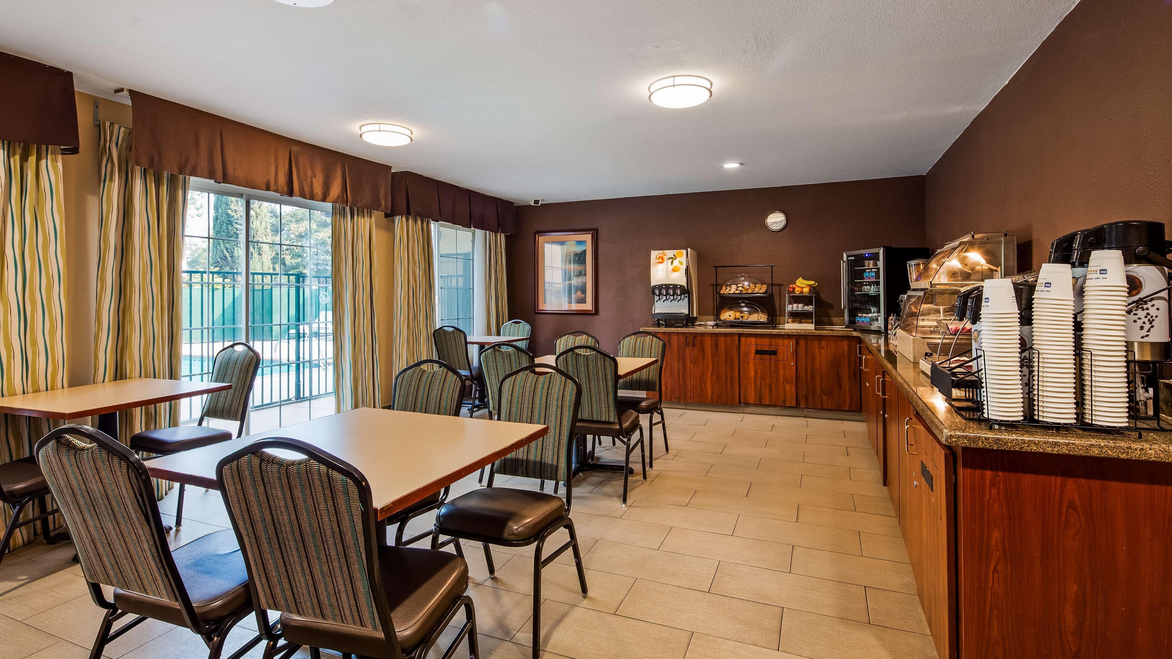 Best Western Brentwood Inn Екстер'єр фото